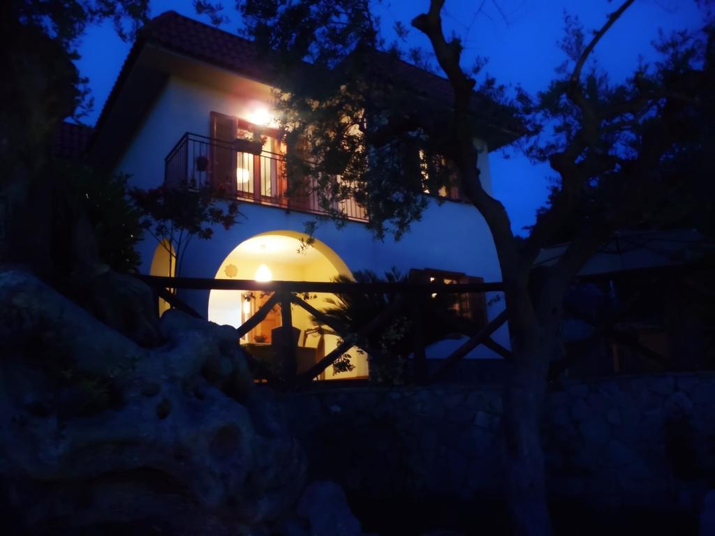 Villa Talea Sant'Agata sui due Golfi Luaran gambar