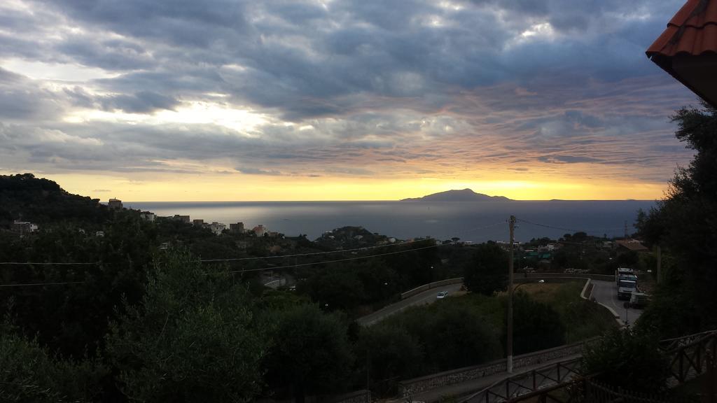 Villa Talea Sant'Agata sui due Golfi Luaran gambar