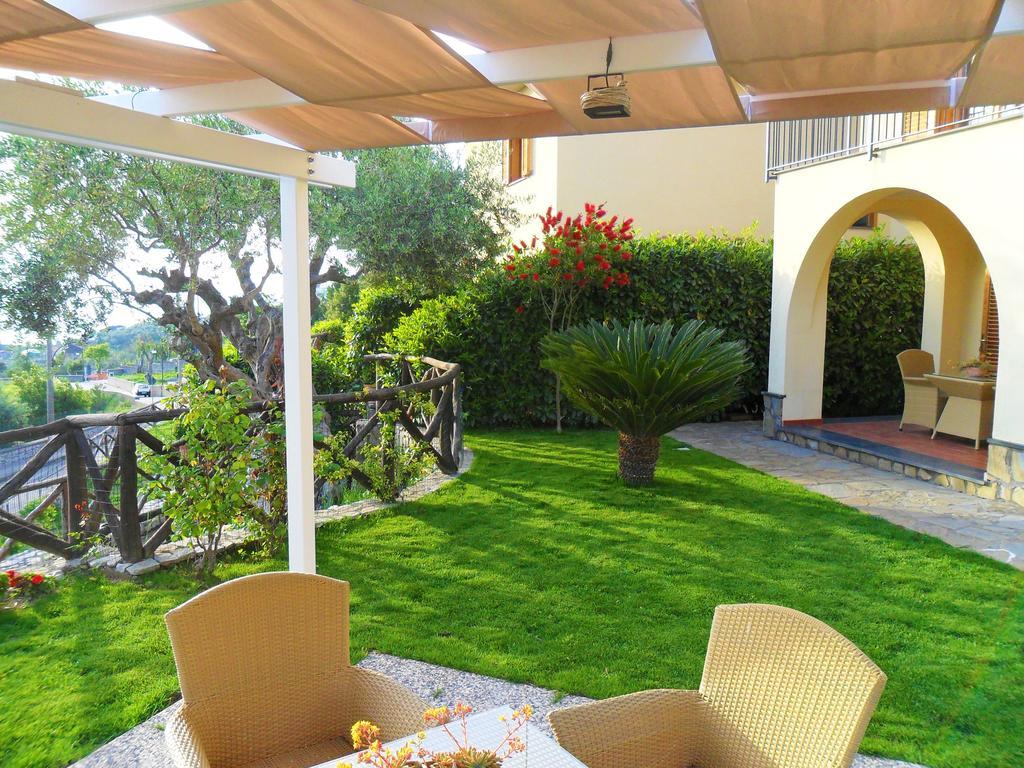 Villa Talea Sant'Agata sui due Golfi Luaran gambar